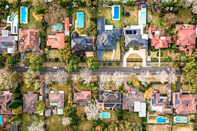 Houses line an Australian street
