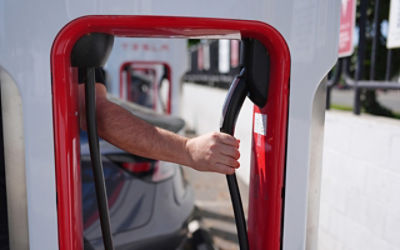 Electric vehicle charging station