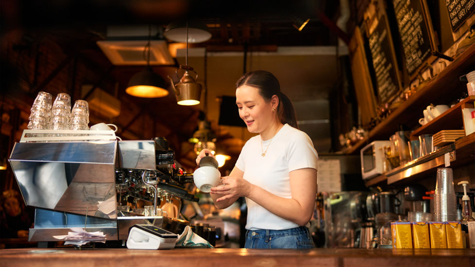 Wages, jobs remain resilient in the face of inflationary pressures, CBA data shows